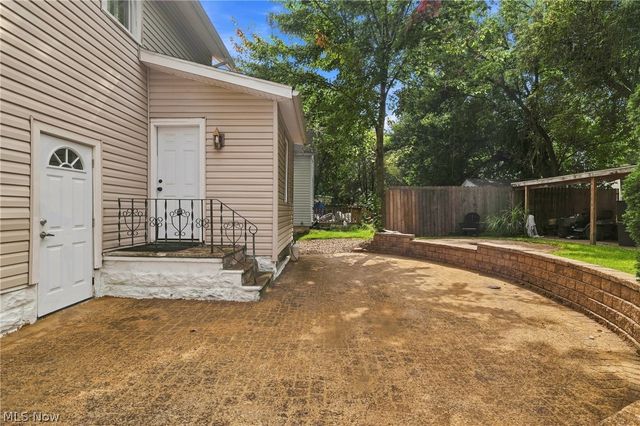 1270 Alberta Street, Barberton, OH 44203