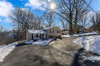 118 Rivercrest Dr, Moon/crescent Twp, PA 15108