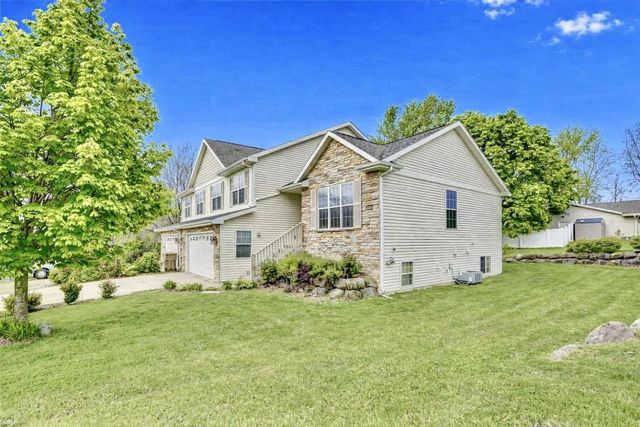 1002-1004 Severson Drive, Madison, WI 53718