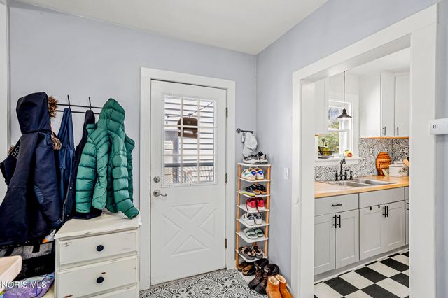 322 North Street, Waterville, OH 43566