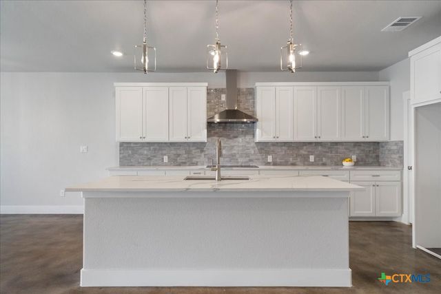 223 Timberline Drive, Burnet, TX 78611