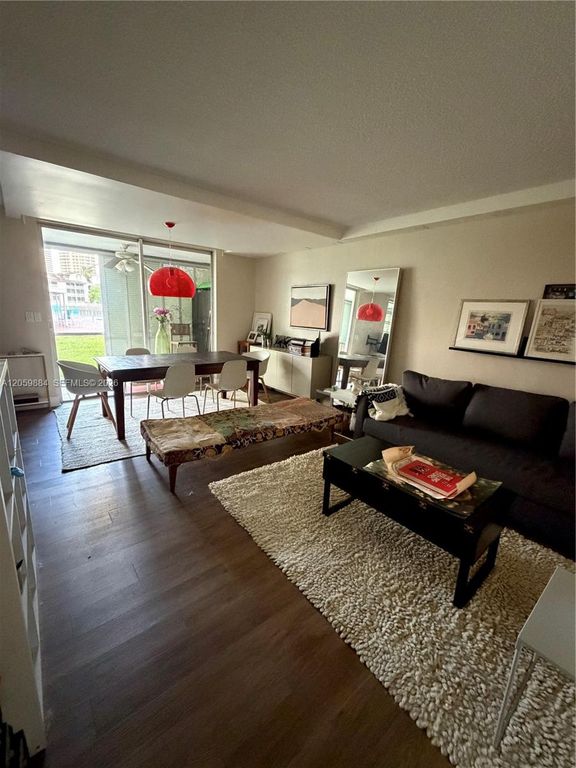 2980 Point East Dr D101, Aventura, FL 33160