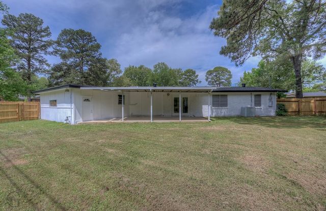 9209 Savanna Drive, Shreveport, LA 71118