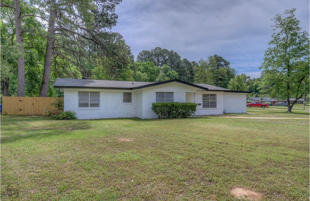 9209 Savanna Drive, Shreveport, LA 71118