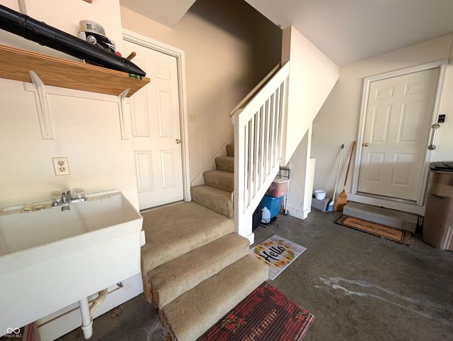 5011 Countess Drive, Columbus, IN 47203