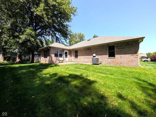 5011 Countess Drive, Columbus, IN 47203