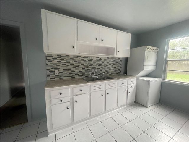 4810 Airport Boulevard, Houston, TX 77048