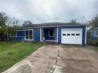 4810 Airport Boulevard, Houston, TX 77048