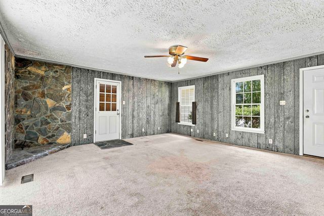 458 Mehaffey Drive, Fairburn, GA 30213