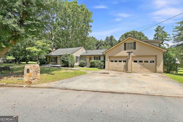 458 Mehaffey Drive, Fairburn, GA 30213