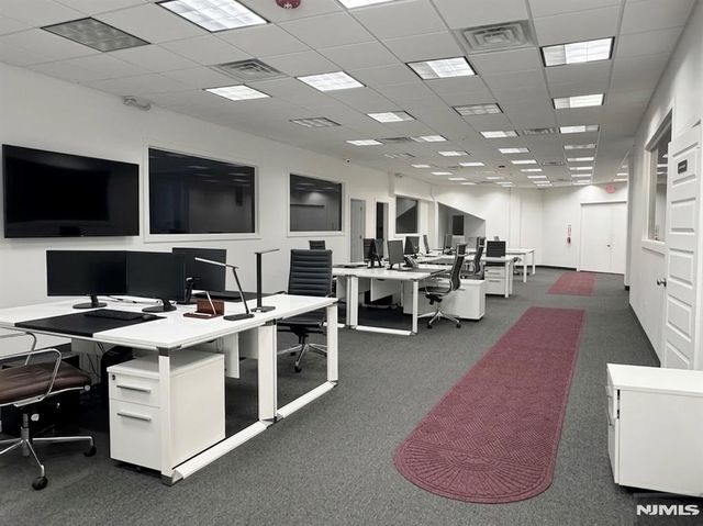 801 Palisade Avenue, Fort Lee, NJ 07024