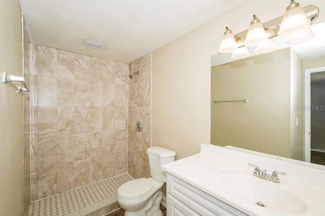 6405 REGATTA COURT, Tampa, FL 33634