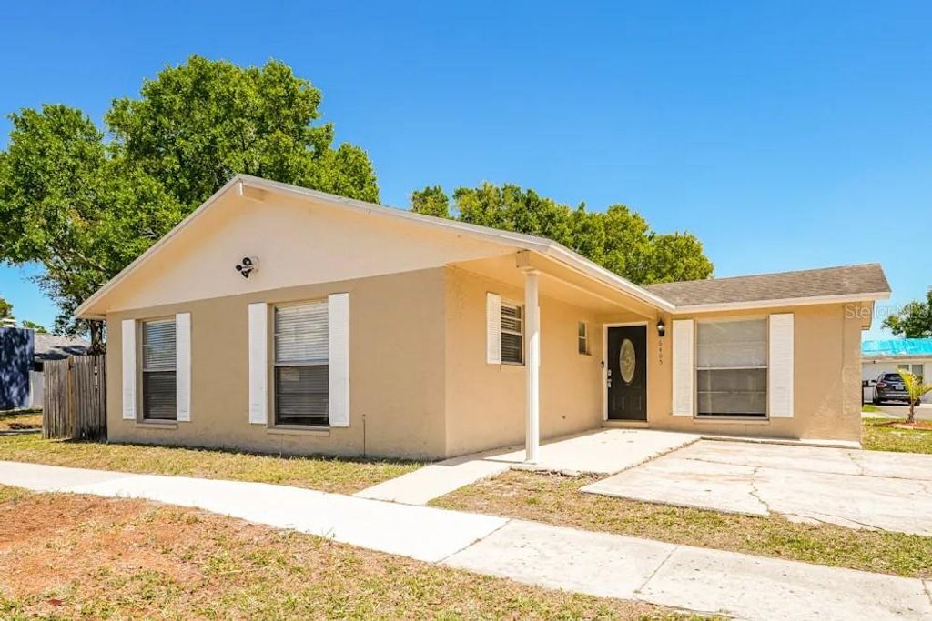 6405 REGATTA COURT, Tampa, FL 33634