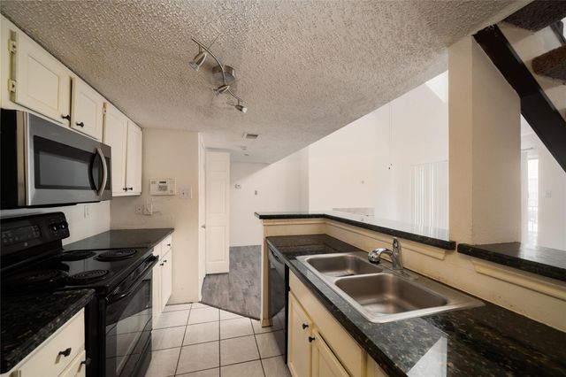 2300 Old Spanish Trail 2063, Houston, TX 77054