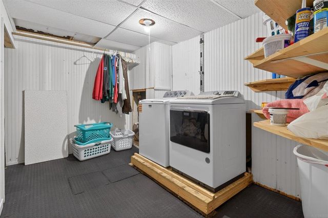 3814 Hillside Drive, Cedar Falls, IA 50613