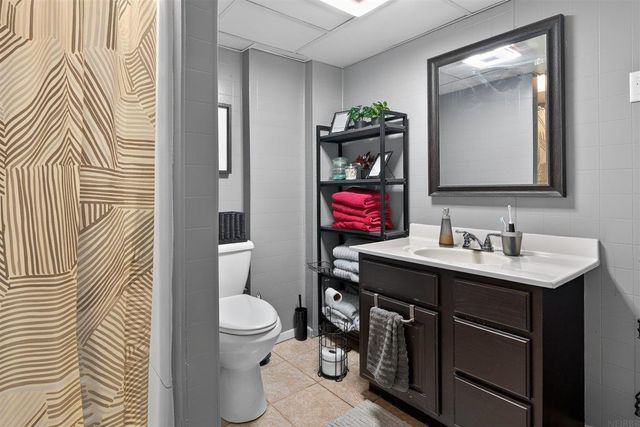 3814 Hillside Drive, Cedar Falls, IA 50613