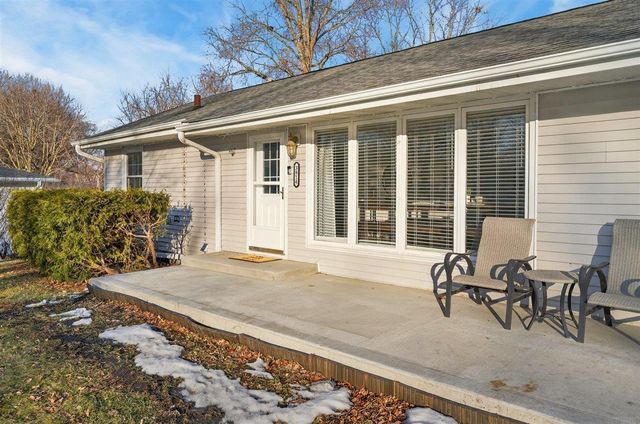 3814 Hillside Drive, Cedar Falls, IA 50613