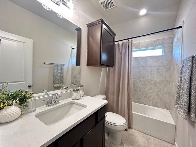 1935 Pinemont View Drive, Bryan, TX 77807