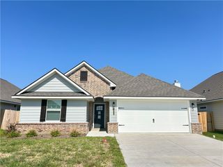 1935 Pinemont View Drive, Bryan, TX 77807