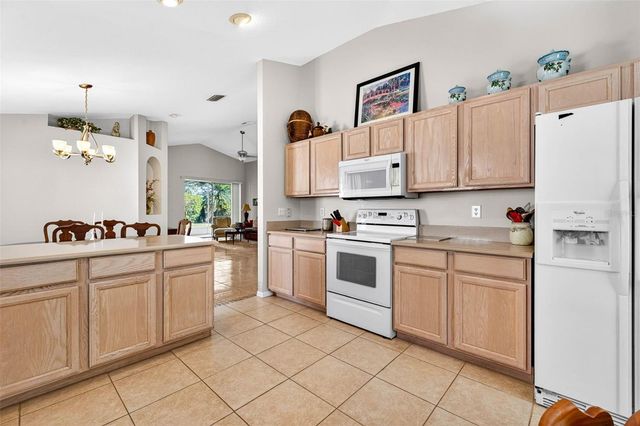 9324 HIDDEN WATER CIRCLE, Riverview, FL 33578