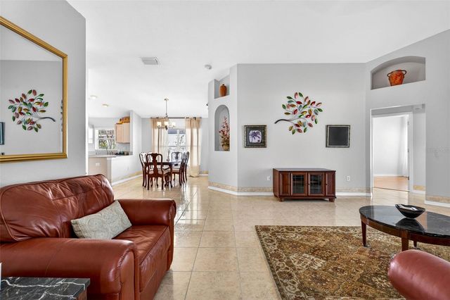 9324 HIDDEN WATER CIRCLE, Riverview, FL 33578