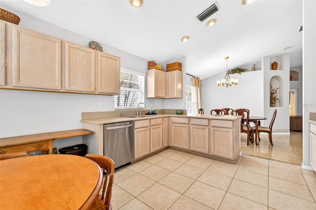 9324 HIDDEN WATER CIRCLE, Riverview, FL 33578