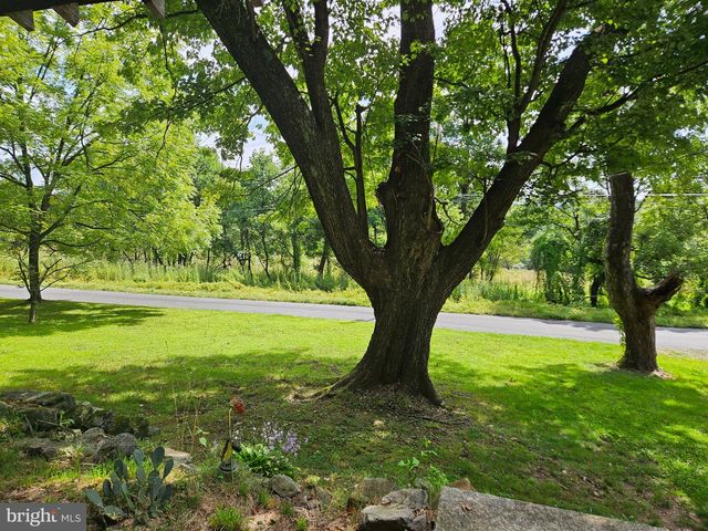107 BETHESDA, Elverson, PA 19520