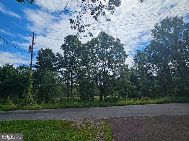 107 BETHESDA, Elverson, PA 19520
