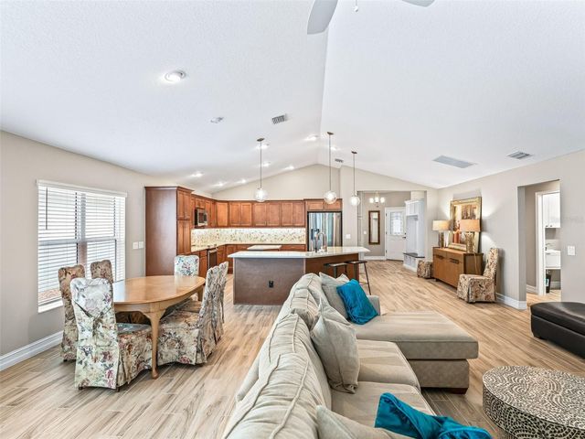 889 JAY STREET, The Villages, FL 32163