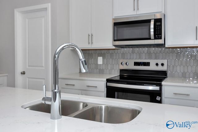 90 Wilcot Road, Meridianville, AL 35759