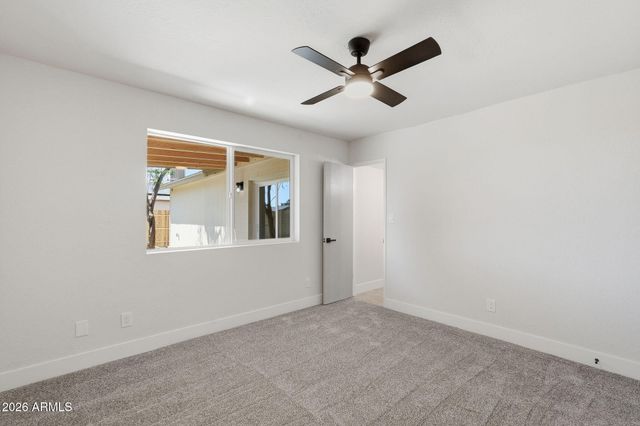 1327 W PIUTE Avenue, Phoenix, AZ 85027