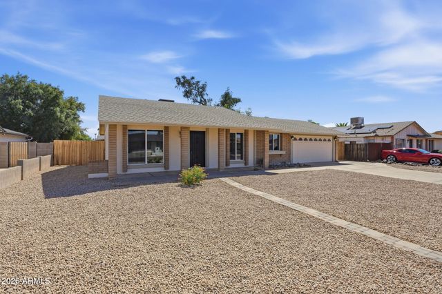 1327 W PIUTE Avenue, Phoenix, AZ 85027