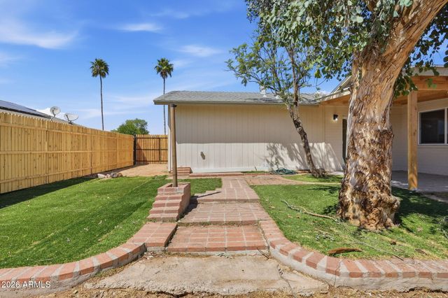 1327 W PIUTE Avenue, Phoenix, AZ 85027