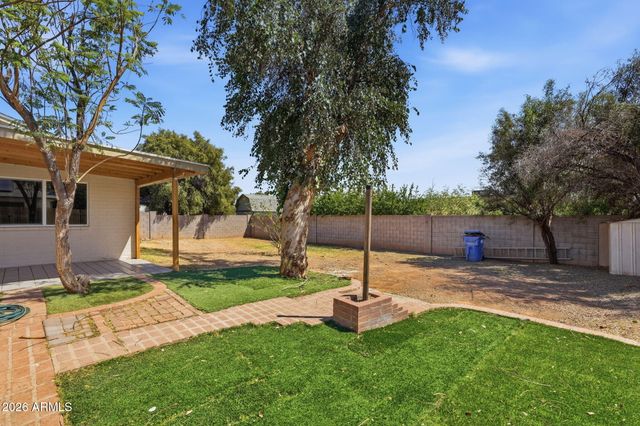 1327 W PIUTE Avenue, Phoenix, AZ 85027