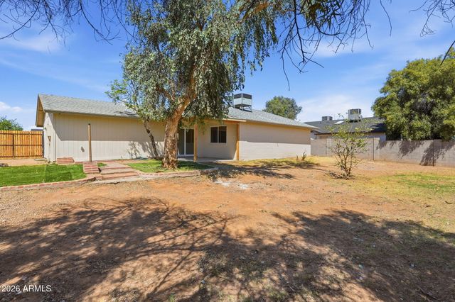 1327 W PIUTE Avenue, Phoenix, AZ 85027