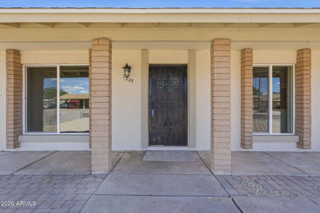 1327 W PIUTE Avenue, Phoenix, AZ 85027