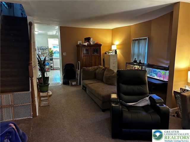 134 East High Street, Hellertown Boro, PA 18055