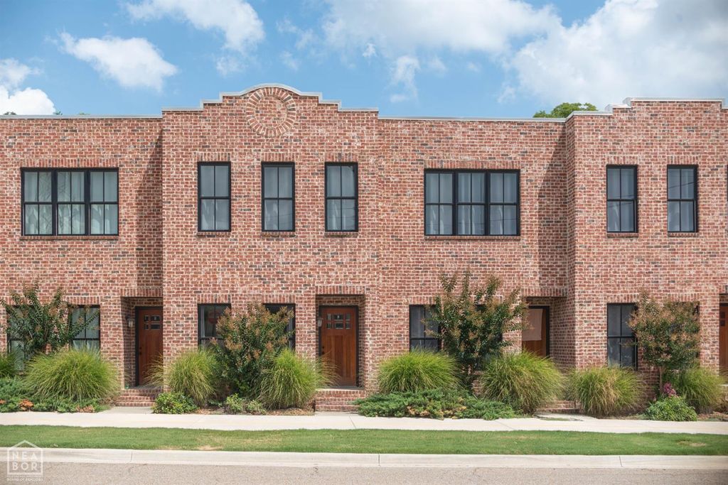 410 W Monroe, Jonesboro, AR 72401