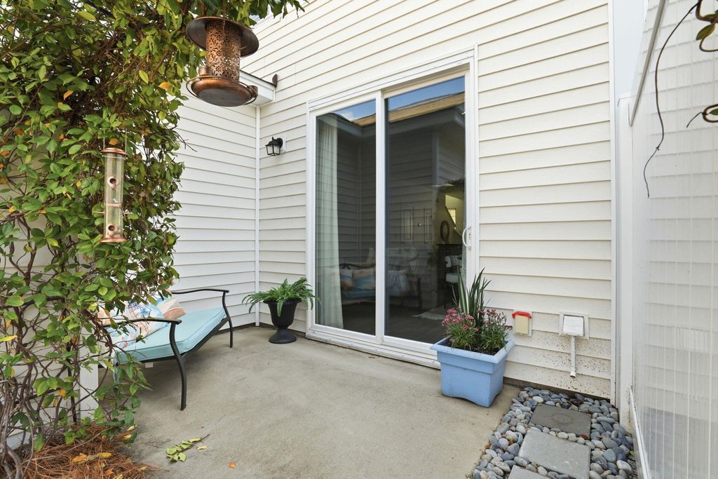 Image 9 of property listing at 1863 Towne Street, Johns Island, SC 29455