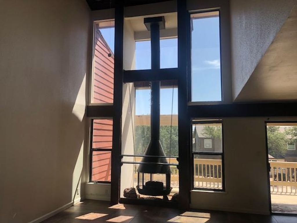 505 Demarett DR 12, Point Venture, TX 78645