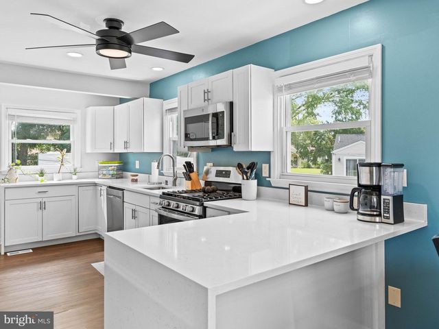 28 DREXEL AVE, Stratford, NJ 08084