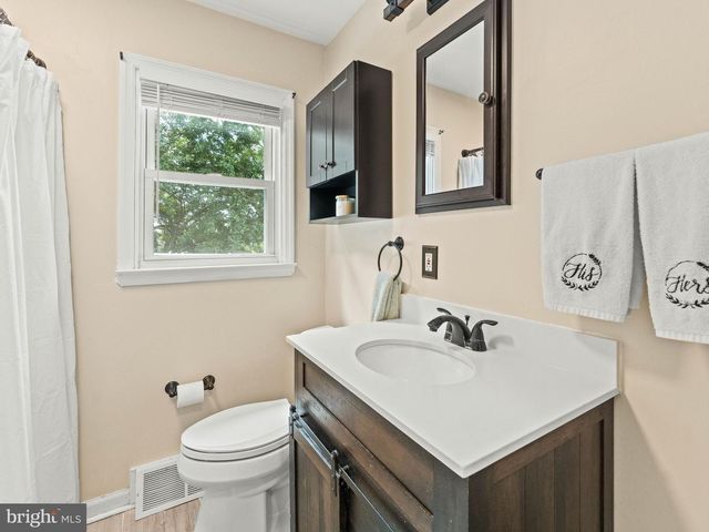 28 DREXEL AVE, Stratford, NJ 08084