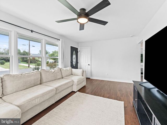 28 DREXEL AVE, Stratford, NJ 08084