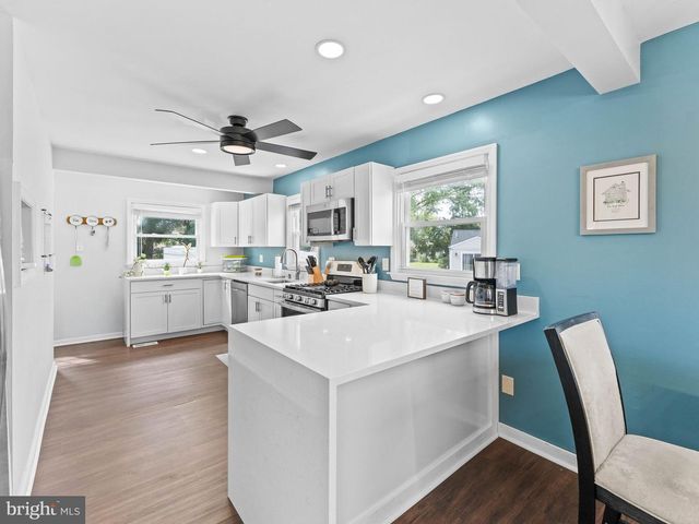 28 DREXEL AVE, Stratford, NJ 08084