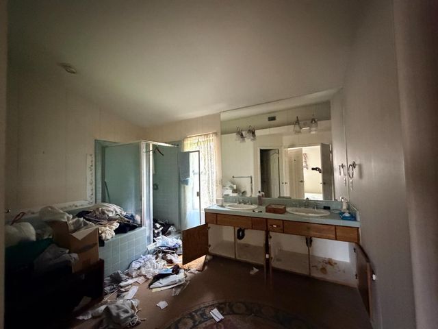 364 E Marwood Lane, Fresno, CA 93720