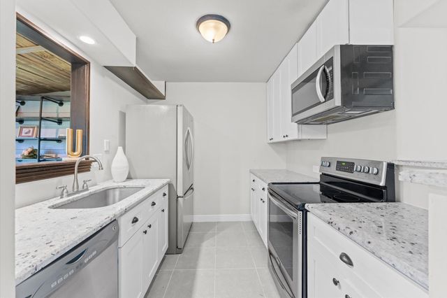 775 Worthshire Street, Houston, TX 77008