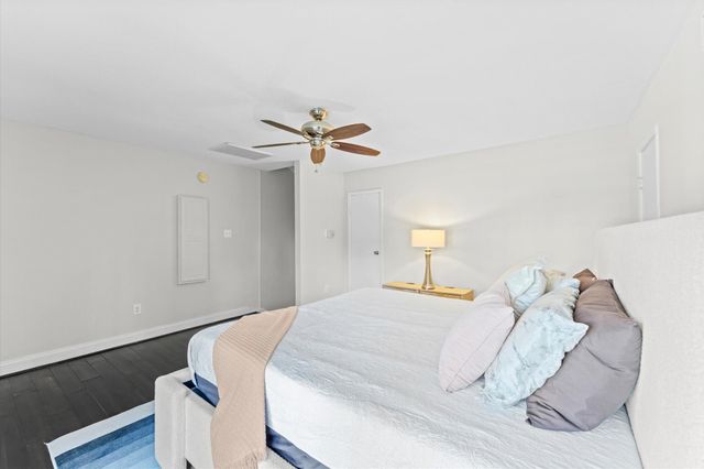 775 Worthshire Street, Houston, TX 77008