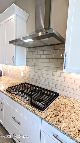 13036 N Spinystar Drive, Oro Valley, AZ 85755