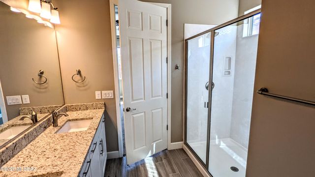 13036 N Spinystar Drive, Oro Valley, AZ 85755
