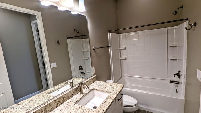 13036 N Spinystar Drive, Oro Valley, AZ 85755